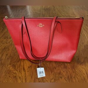 Coach - Zip top leather tote bag - Red